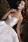Klassisches Rückenfreies Sweep Zug Juwel Ausschnitt Ärmellos Brautkleid - Bild 1