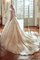 Klassisches Kathedral Schleppe Juwel Ausschnitt Konservatives Brautkleid aus Spitze - Bild 2