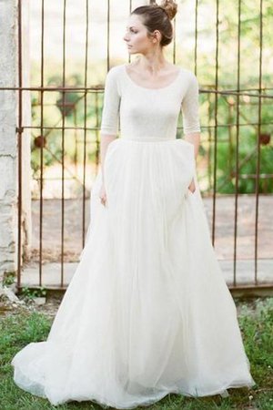 Spitze A-Line Plissiertes Brautkleid mit Reißverschluss mit Schaufel Ausschnitt - Bild 1