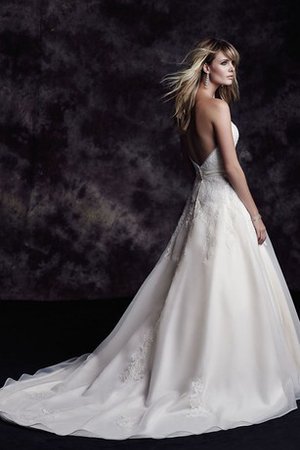Zeitloses Natürliche Taile Organza Glamouröses Brautkleid mit Sweep Zug - Bild 2
