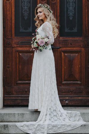 Enges Schaufel-Ausschnitt Legeres Brautkleid mit Schleife mit Bordüre - Bild 1