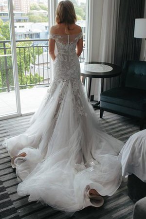 Reißverschluss Elegantes Brautkleid mit Bordüre mit Applike - Bild 2