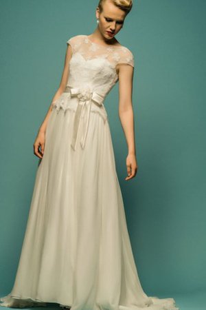 Zeitloses Kurze Ärmeln Konservatives Brautkleid aus Tüll mit Schmetterlingsknoten - Bild 1