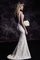 Rückenfreies Ärmelloses Luxus Tiefer V-Ausschnitt Brautkleid mit Sweep Zug - Bild 2