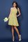 Ein Schulterfreies Trägerlos Mini Brautjungfernkleid aus Chiffon mit Blume - Bild 6