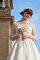 Dreiviertel Länge Ärmeln Halbe Ärmeln Wadenlanges Brautkleid mit Bordüre aus Taft - Bild 2