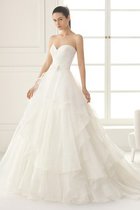 Prinzessin Halle Luxus Brautkleid mit Mehrschichtigen Rüsche mit Schmetterlingsknoten