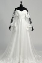 A-Line Perlenbesetztes Romantisches Brautkleid mit Reißverschluss mit Gericht Schleppe