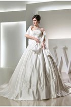 Gesticktes Ärmellos Satin Trägerloser Ausschnitt Sittsames Brautkleid