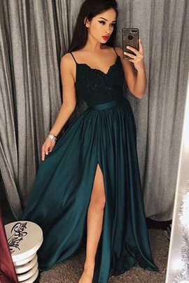 Ärmelloses Satin Attraktives Ballkleid mit Plissierungen aus Spitze