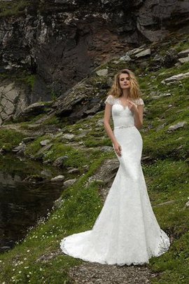 Meerjungfrau Klassisches Perlenbesetztes Brautkleid mit Gekappten Ärmeln mit Gürtel