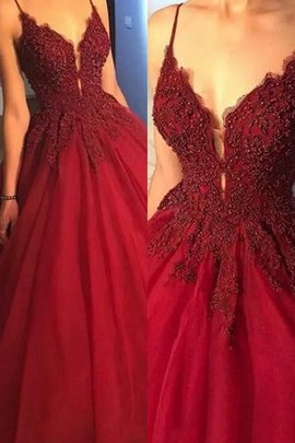 Duchesse-Linie Hell Tüll Sweep Train Ballkleid mit Applike ohne Ärmeln