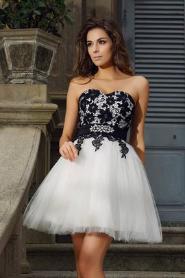 Prinzessin A-Linie Herz-Ausschnitt Mini Cocktailkleid mit Applikation