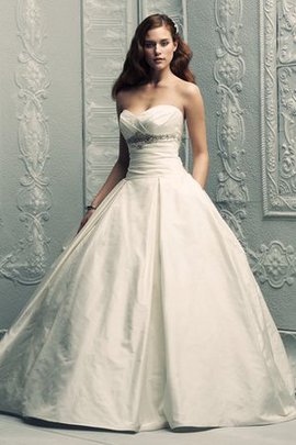 Klassisches Herz-Ausschnitt Ärmellos Extravagantes Brautkleid aus Satin
