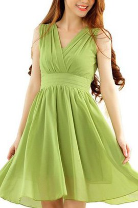 A Linie Chiffon Ärmelloses Kurzes Cocktailkleid mit Empire Taille