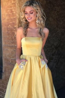 Engelwurz Prinzessin A Linie Normale Taille Satin Ballkleid mit Perlen ohne Ärmeln