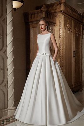Zeitloses NatÃ¼rliche Taile Bodenlanges Brautkleid aus Satin mit Drapierung