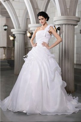 Kapelle Schleppe Empire Taille Organza Plissiertes Sittsames Brautkleid