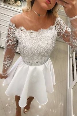 Bezaubernd A Linie Normale Taille Langärmeliges Chiffon Kurzes Abiballkleid mit Perlen