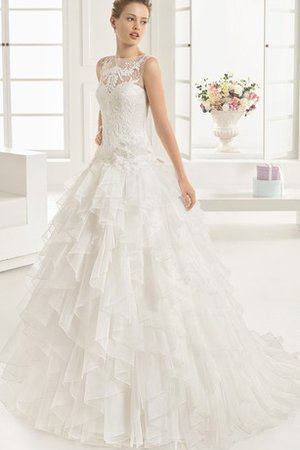 Dom Extravagantes Stilvolles Brautkleid mit Sweep Zug mit Mehrschichtigen Rüsche