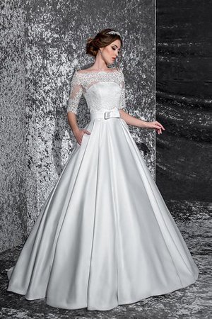 A-Line Halbe Ärmeln Extravagantes Konservatives Brautkleid aus Satin