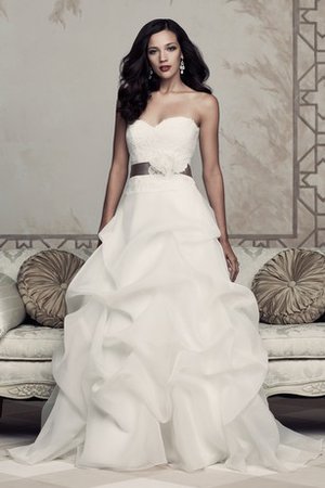 Klassisches Natürliche Taile Herz-Ausschnitt Brautkleid aus Spitze ohne Ärmeln