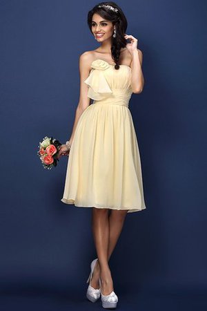 Normale Taille A-Linie Plissiertes Ärmelloses Brautjungfernkleid mit Blume - Bild 6