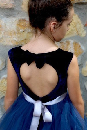 Ärmelloses Graziös A-Line Tüll Prinzessin Blumenmädchenkleid mit Gürtel mit Blume - Bild 3