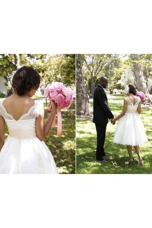 A-Line Plissiertes Romantisches Lockeres Brautkleid mit Gekappten Ärmeln - Bild 2