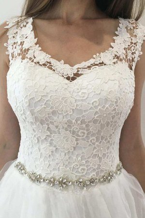 Ewiges Schlüsselloch Rücken V-Ausschnitt Brautkleid mit Applike mit Bordüre - Bild 2