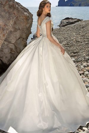 Zeitloses Strand Duchesse-Linie V-Ausschnitt Brautkleid aus Satin - Bild 2