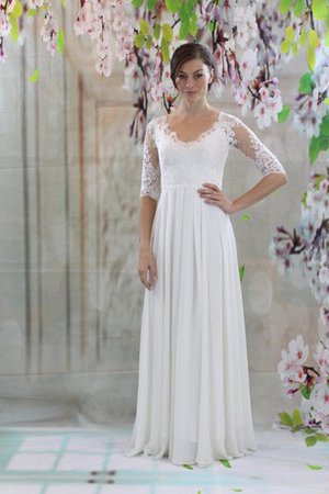 Schaufel-Ausschnitt Halbe Ärmeln Plissiertes Schlichtes Brautkleid mit Bordüre - Bild 1