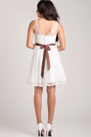 A-Linie Schaufel-Ausschnitt Mini Abschlusskleid ohne Ärmeln mit Schmetterlingsknoten - Bild 2