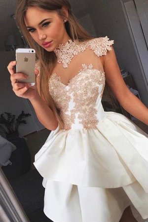 Ehrbar Prinzessin A Linie Hoher Kragen Kurzes Abiballkleid mit Applikation