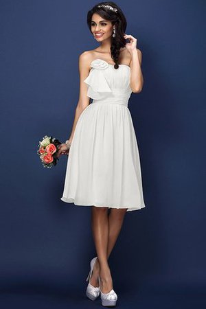 Normale Taille A-Linie Plissiertes Ärmelloses Brautjungfernkleid mit Blume - Bild 16