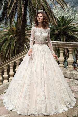 A-Linie Lange Ärmeln Romantisches Brautkleid mit Applikation mit Knöpfen