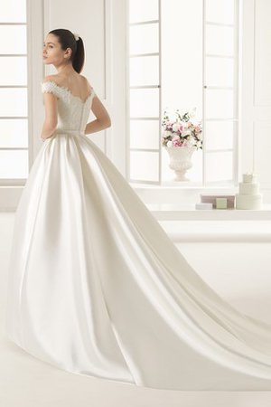 Schulterfrei Klassisches Ärmelloses Satin Duchesse-Linie Brautkleid - Bild 2