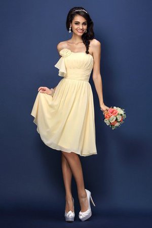 Normale Taille A-Linie Plissiertes Ärmelloses Brautjungfernkleid mit Blume