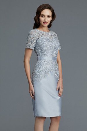 Kurze Ärmeln Satin Enges Normale Taille Brautmutterkleid mit Schaufel Ausschnitt - Bild 6