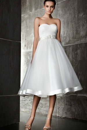 A-Line Satin Ärmellos Wadenlanges Brautkleid mit Gürtel