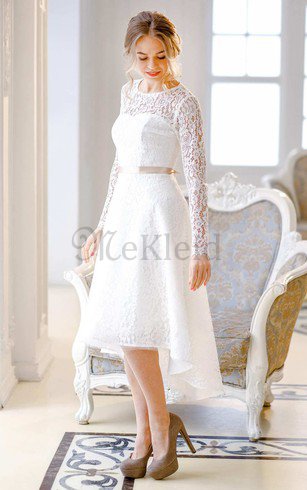Langärmeliges Satin Einfaches Brautkleid aus Spitze mit Bootsförmiger Ausschnitt